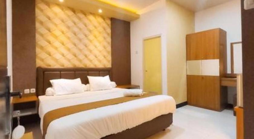 Merr 57 Surabaya Exterior foto
