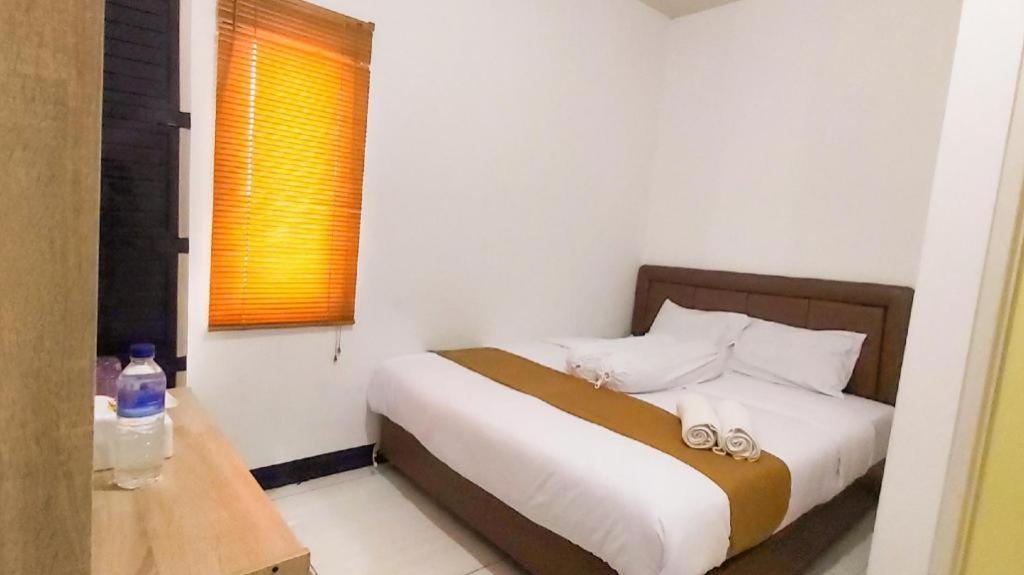 Merr 57 Surabaya Exterior foto
